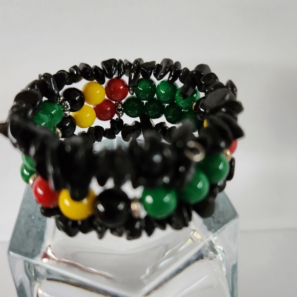 Hand Crafted Wrap Bracelet Juneteenth Black Red Yellow Green Med Memory Wire - Picture 2 of 11